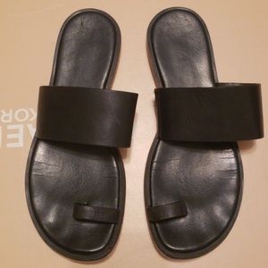 Super chic MK slides
